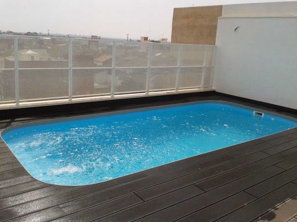Foto Piscinas de Poliester Piscinas Cano Piscina Modelo C-60 con Madera